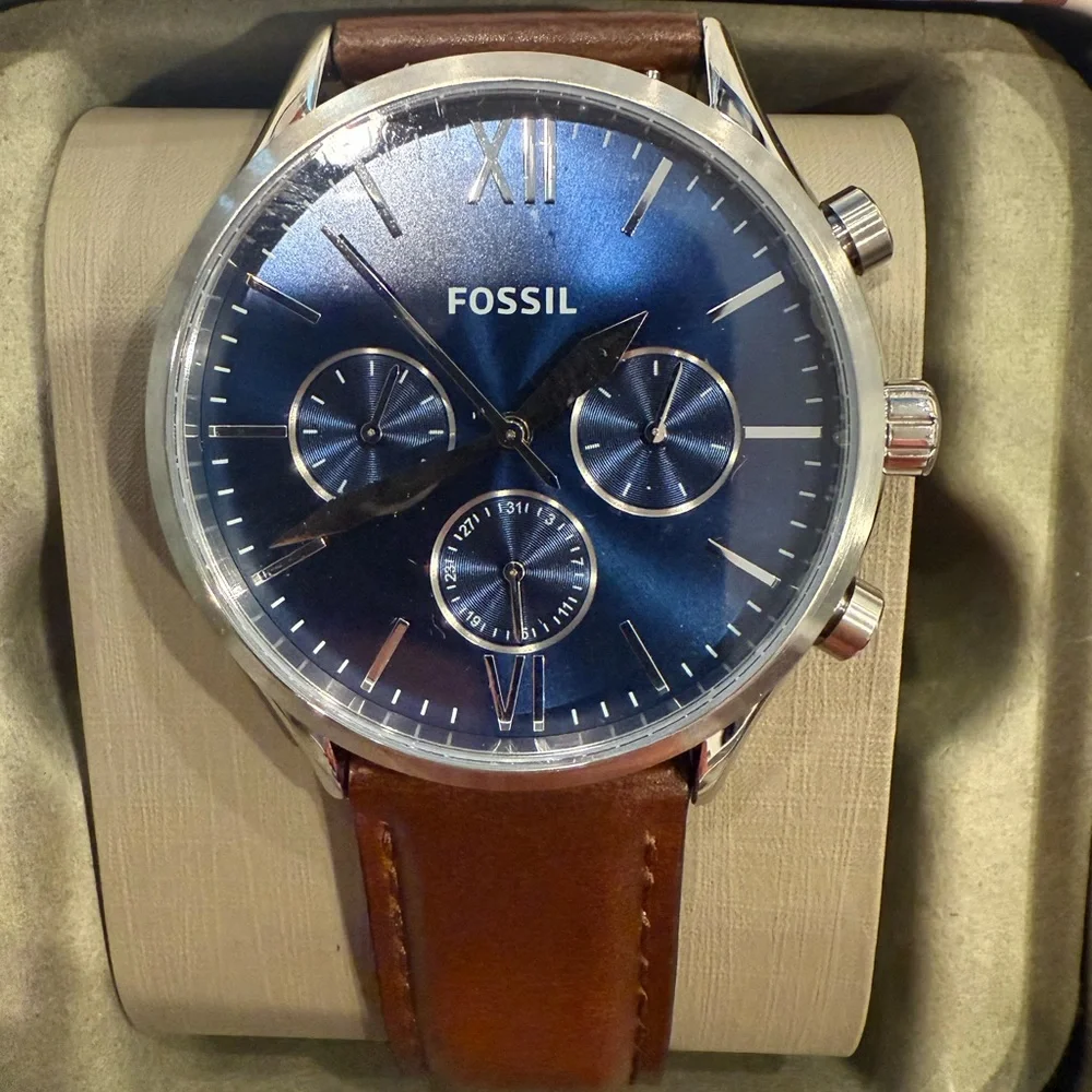 Fossil Men's Neutra Quartz Stainless Steel and Leather Chronograph Watch - Picture 4 of 5